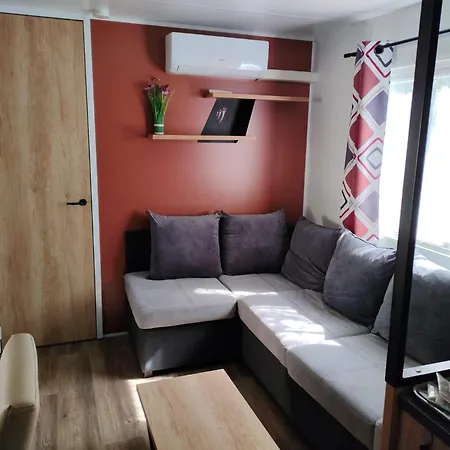 Campsite Jolie Mobil Climatise 58 *