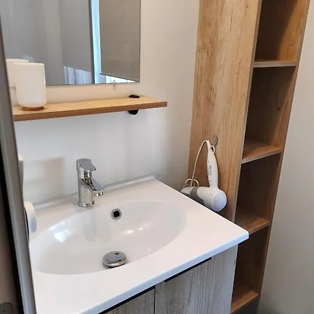 营地 Jolie Mobil Climatise 58 *